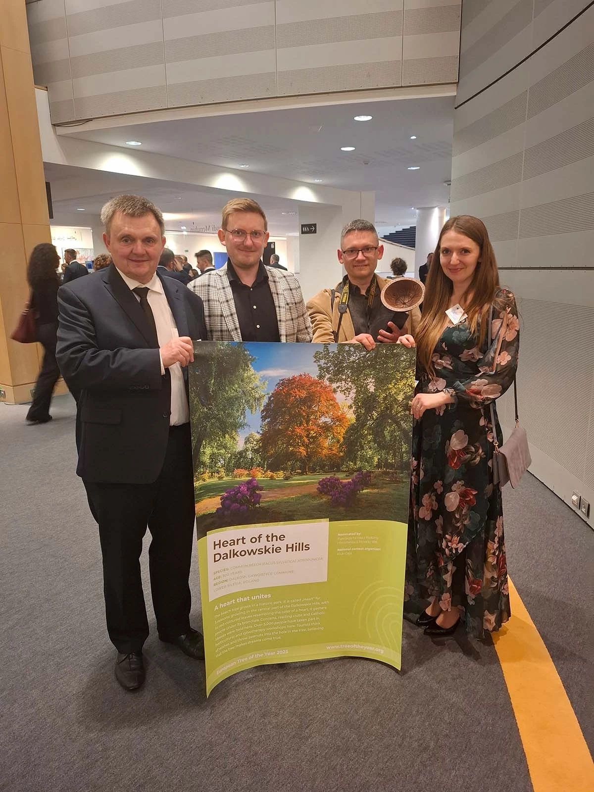 Park w Dalkowie z Europejskim Drzewem Roku 2025 - Serce Wzgórz Dalkowskich  