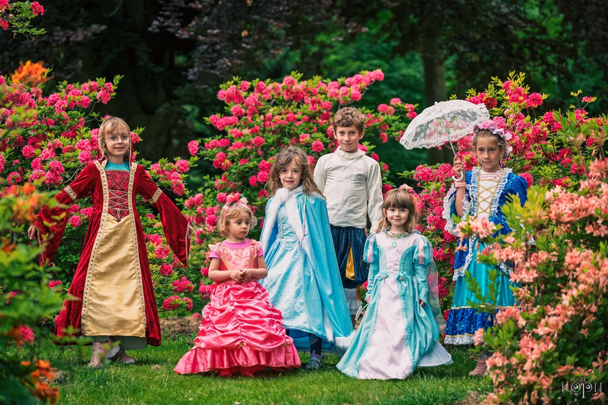 Stroje z epoki w Dalkowskim Parku