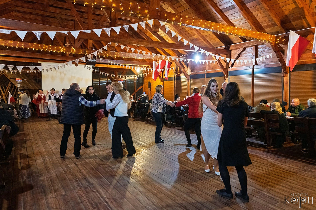 wieczór pieśni patriotycznych w Dalkowie