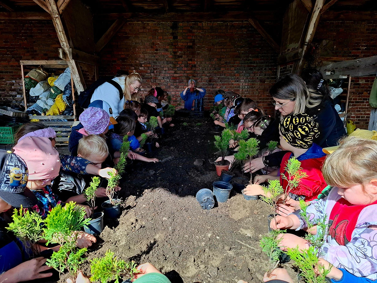 Atrakcje w trakcie wycieczek zorganizowanych do Centrum Hortiterapii-Ogrodów Zmysłów na Wzgórzach Dalkowskich