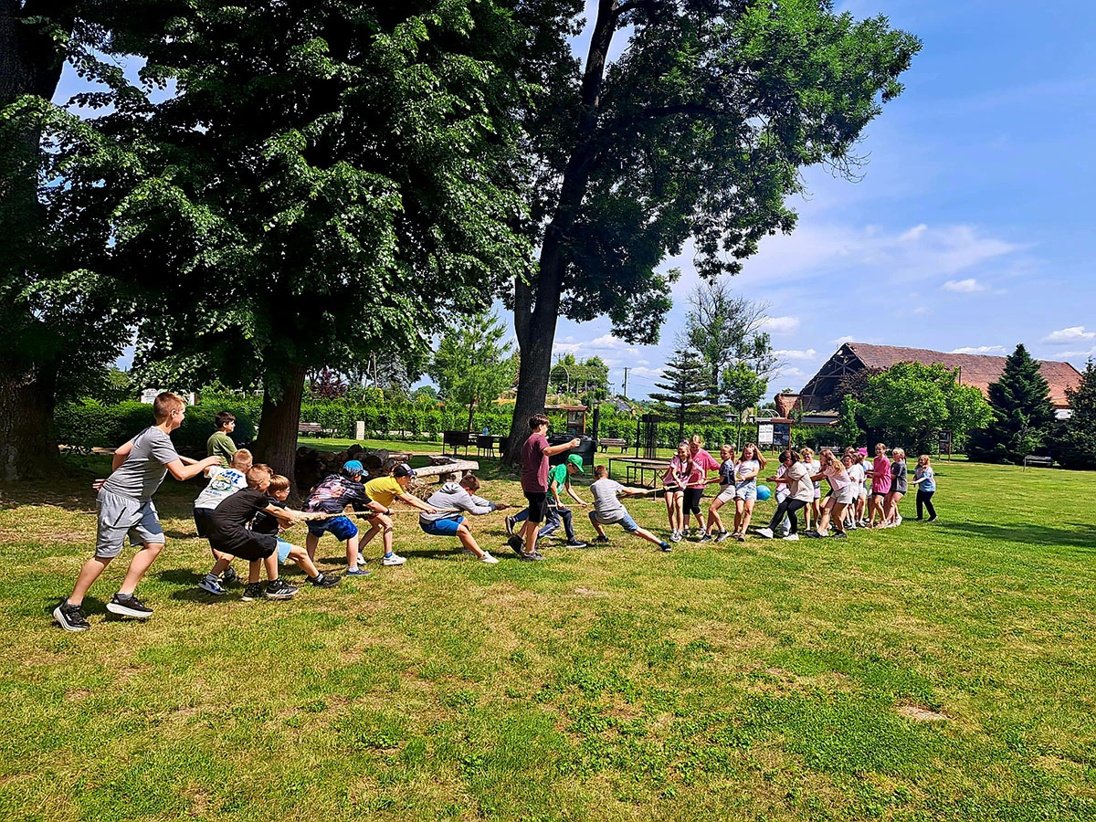 Atrakcje w trakcie wycieczek zorganizowanych do Centrum Hortiterapii-Ogrodów Zmysłów na Wzgórzach Dalkowskich